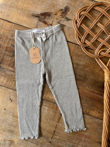 Leg Gris