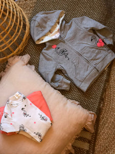 Tres piezas Canguro, body y pantalon