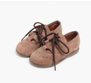 Zapato inglés niños en serraje - Color Topo